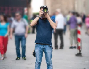 Fotograaf neemt een foto van een crisissituatie
